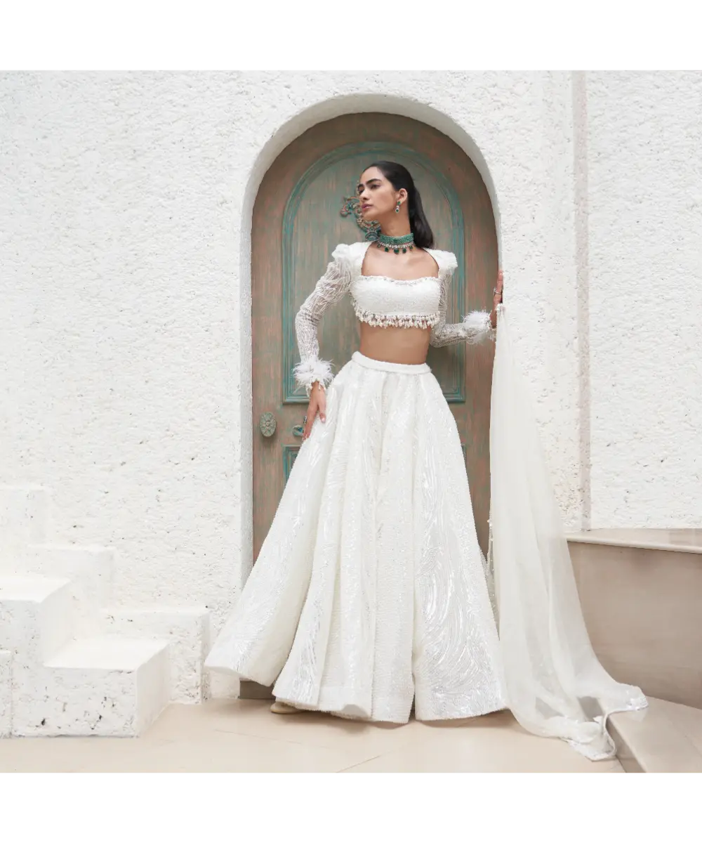 MAHIMA MAHAJAN- Taj